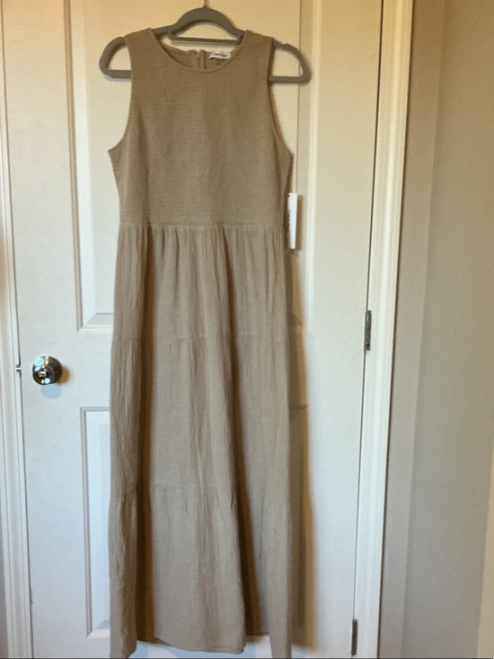 Calvin Klein Dresses & Skirts - Calvin Klein Sleeveless Maxi Dress in Beige